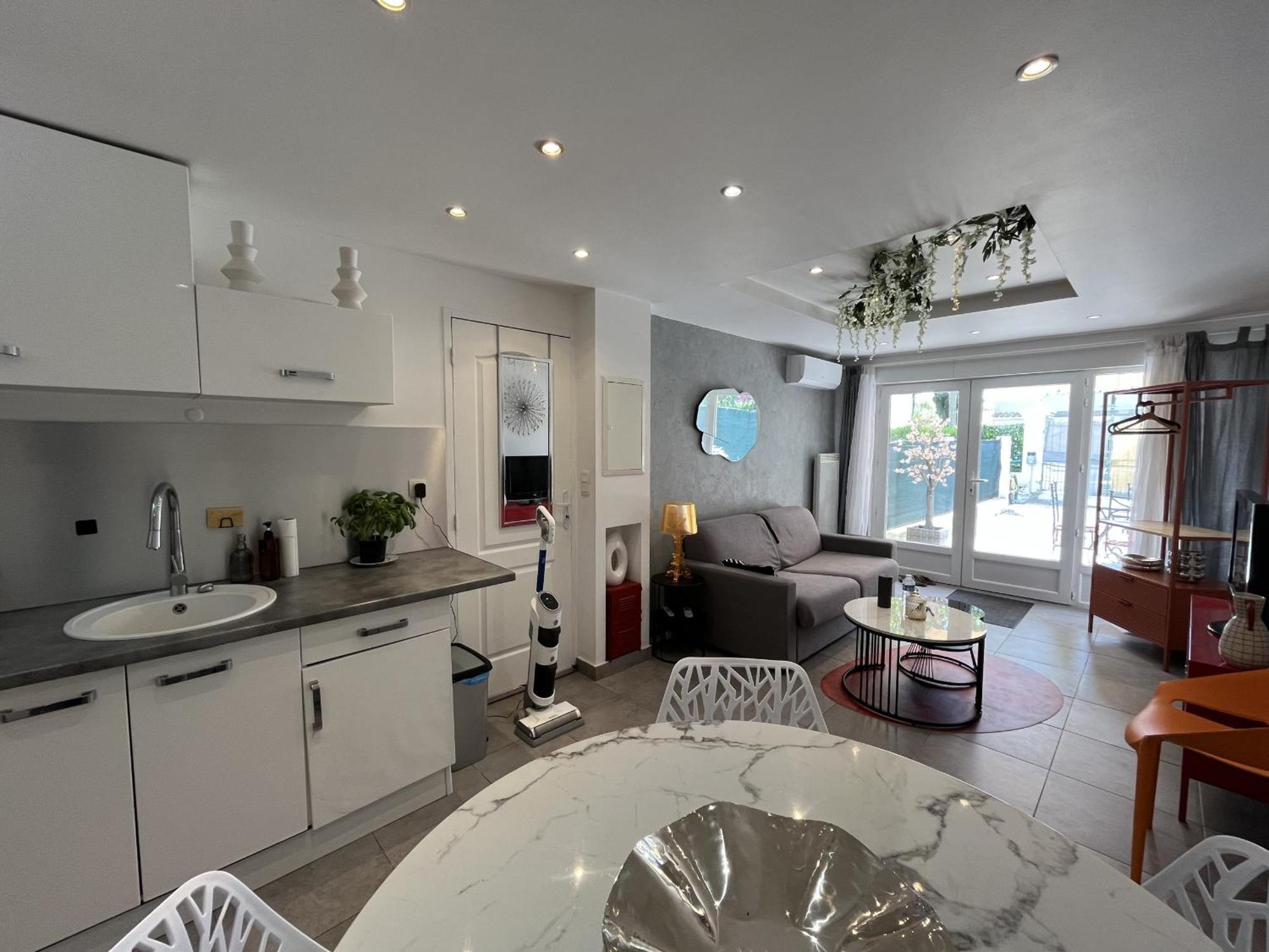 Apartment Port Frejus, 400m Des Plages Et Base Nature, Studi Frejus